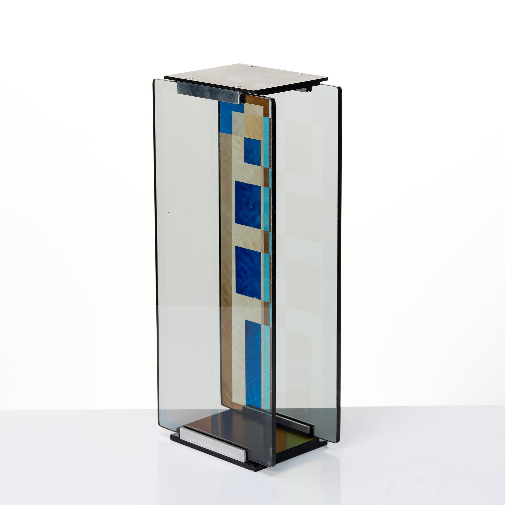 Eric H Olson, "Optochromi T2".