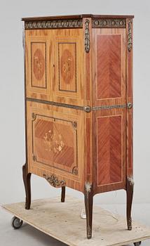 SKÅP/BARSKÅP, gustaviansk stil, omkring 1900-talets mitt.