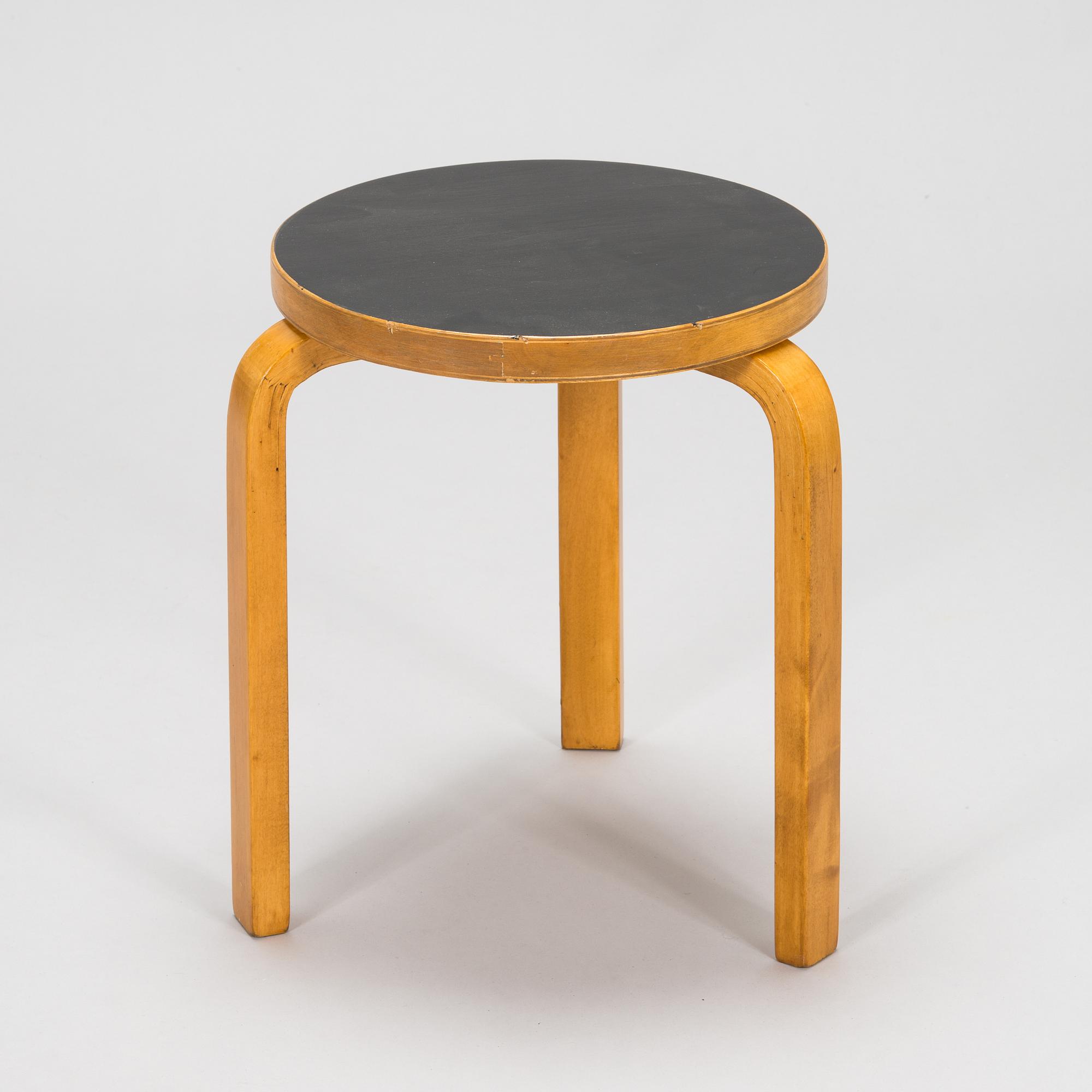 Alvar Aalto, amid 20th century 'K81' desk and '60' stool for O.Y. Huonekalu-ja Rakennustyötehdas A.B.