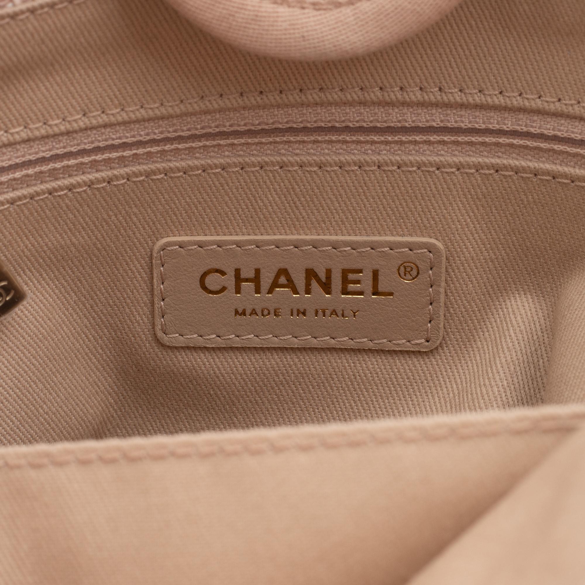 Chanel, "Deauville" Shopping tote, 2020.