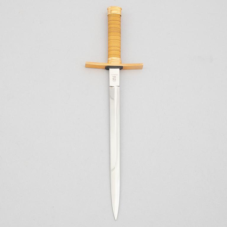 A Swedish Air force officer's dagger, with scabbard.