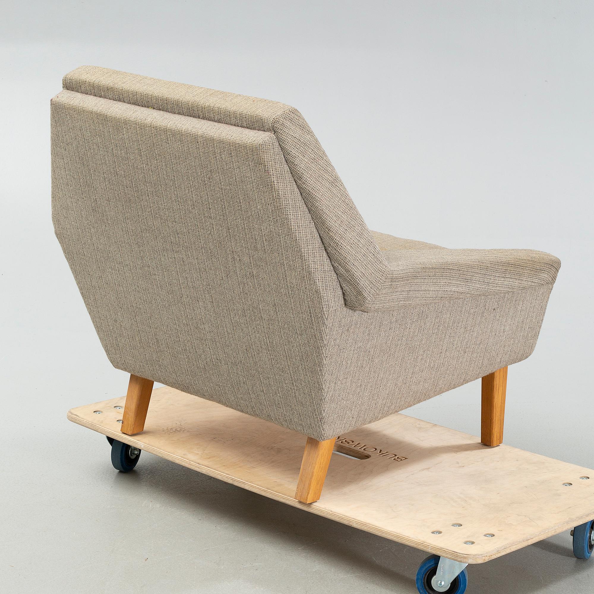 A 1960s lounge chair.