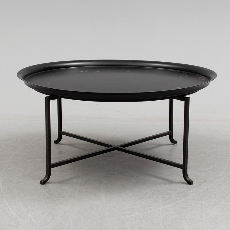 A "Jeanette" coffee table designed in 1993 by Per Öberg.