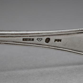 PARTI SILVERBESTICK, 23 delar, 1800-1900-tal. Silvervikt tot ca 711 gram.