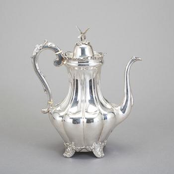 KAFFEKANNA, silver, nyrokoko, Stockholm, 1855. Vikt ca 1035 gram.