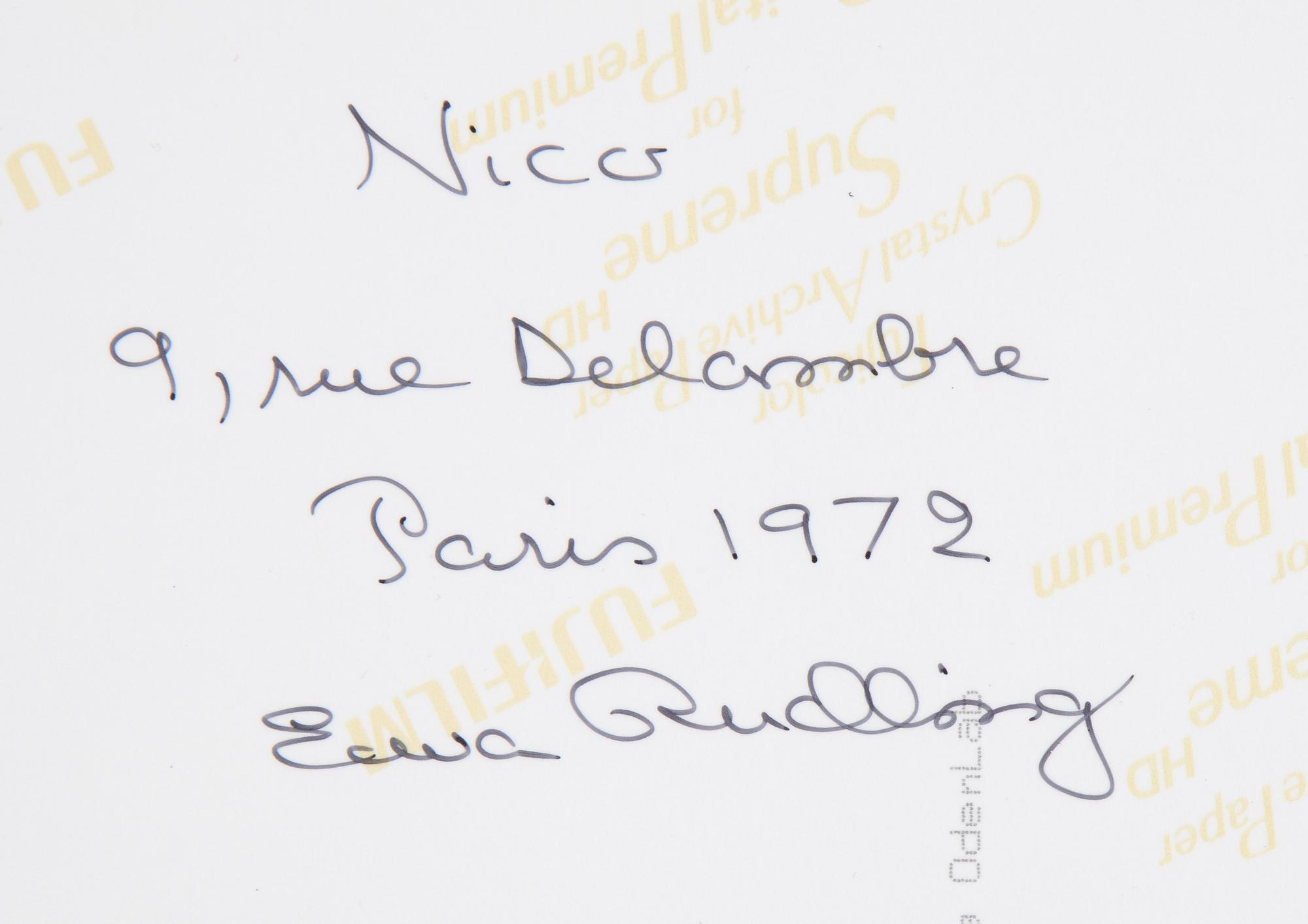 Ewa Rudling, färgfotografi föreställande Nico, signerat.