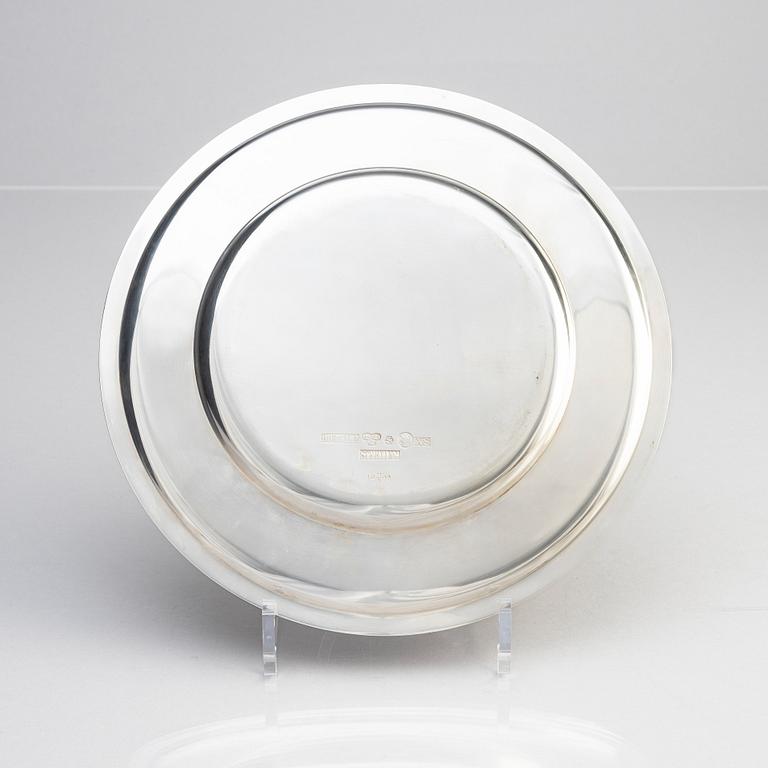 Atelier Borgila, a set of 18 sterling silver plates with monogram, Stockholm 1948.