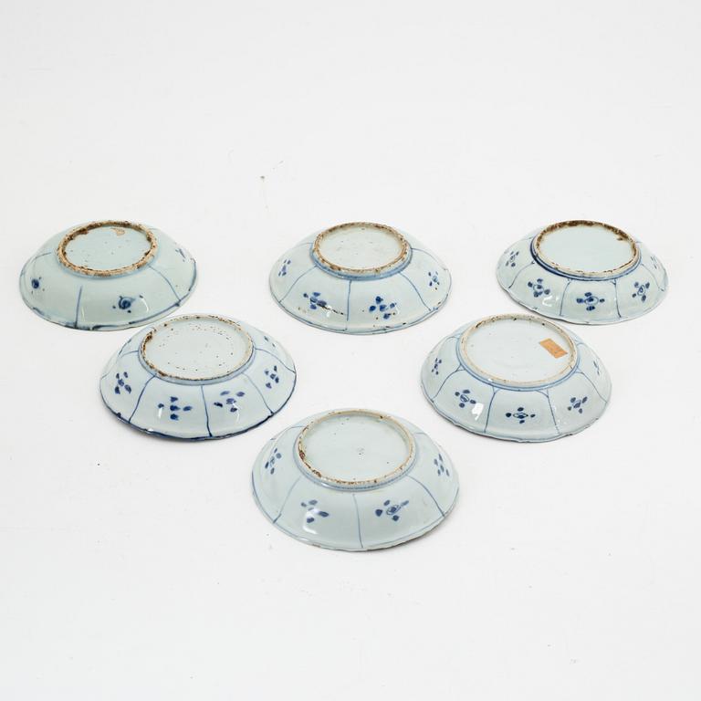 A set of six blue and white dishes, Ming dynasty (1368-1644).