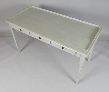 SKRIVBORD, gustaviansk stil, 1900-talets andra hälft.