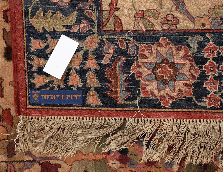 CARPET. Semi-antique Tefzet.