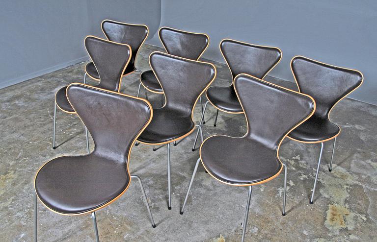 STOLAR, 8 st. Arne Jacobsen för Fritz Hansen. "7:an".