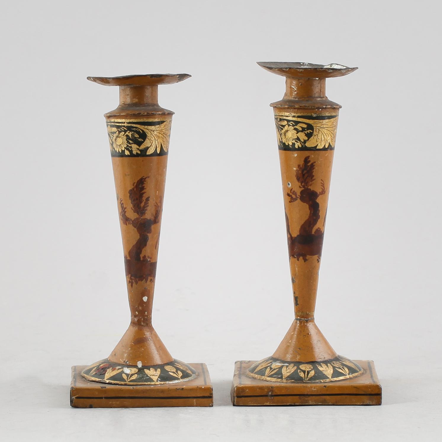 LJUSSTAKAR, 1 par, bemålad plåt, empire, 1800-talets första hälft.