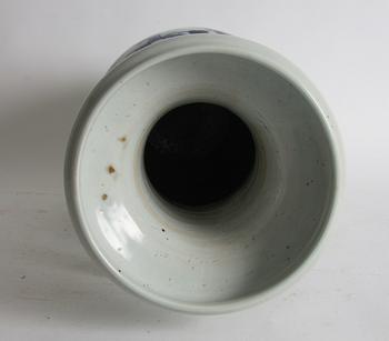 GOLVURNA, porslin, Kina, 1800/1900-tal.