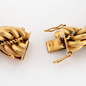 18K gold bracelet.