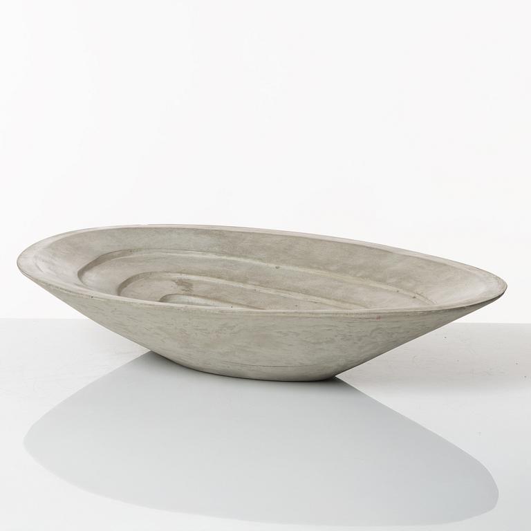 Stina Lindholm, a concrete dish, Skulpturfabriken, Sweden.