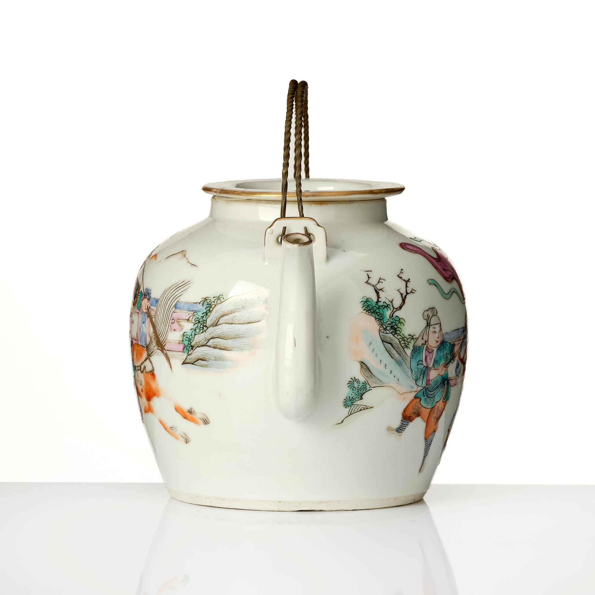 Tekanna med lock, porslin. Qingdynastin, 1800-tal.
