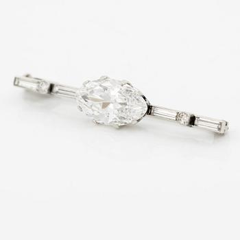A brooch in platinum with an old-cut navette-shaped diamond ca 3.65 ct.