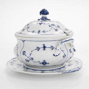 Royal Copenhagen, Tureen with platter, 'Musselmalet', half lace, Denmark.