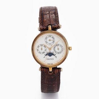 Gucci, wristwatch, 30 mm, goldplated, quartz, plastic crystal.
