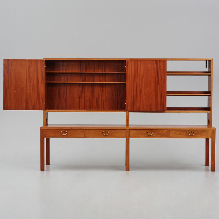 Josef Frank, a bookcase model "1142", Firma Svenskt Tenn, Sweden 1950s.
