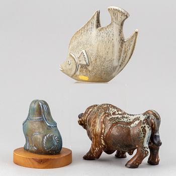GUNNAR NYLUND, three stoneware sculptures, a buffalo, a dog and a fish, Rörstrand.