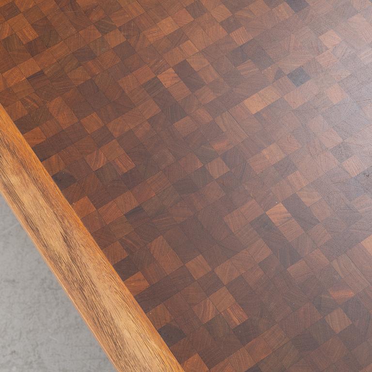 Gorm Christensen & Rolf Middelboe, skrivbord med sideboard, Tranekaer, Danmark, 1960-tal.