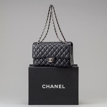 VÄSKA "Double Flap Bag" Chanel 2011.