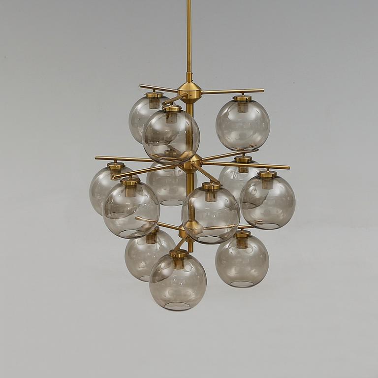 TAKLAMPA, Hans Agne, Markaryd, 1900-talets andra hälft. Höjd ca 227 cm.