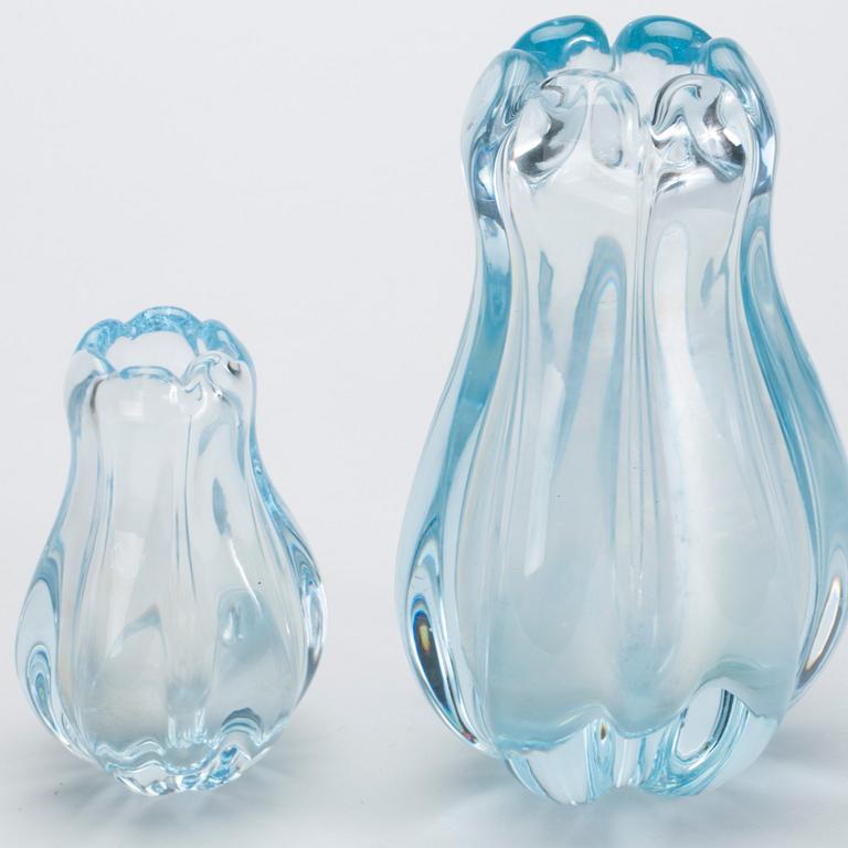 VASER, 2 st, glas, "Stella Polaris", Vicke Lindstrand, Orrefors. 1900-talets mitt.