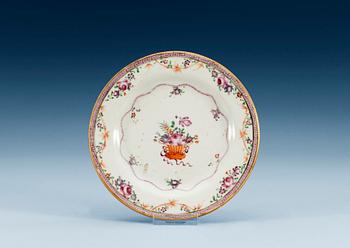 1425. A set of 12 famille rose dessert dishes, Qing dynasty, Qianlong (1736-95). (12).