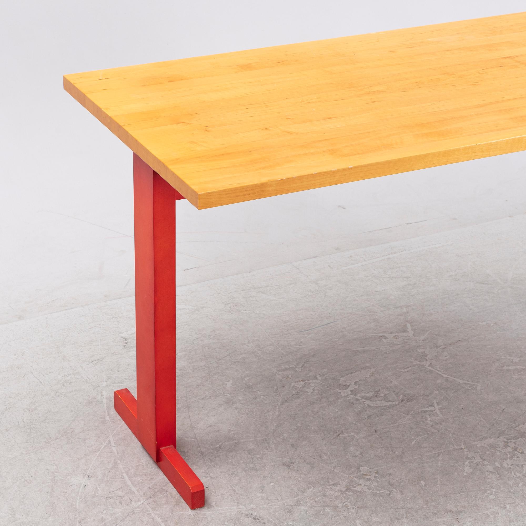 John Kandell, a 'Camilla' dining table, second half of the 20th century.