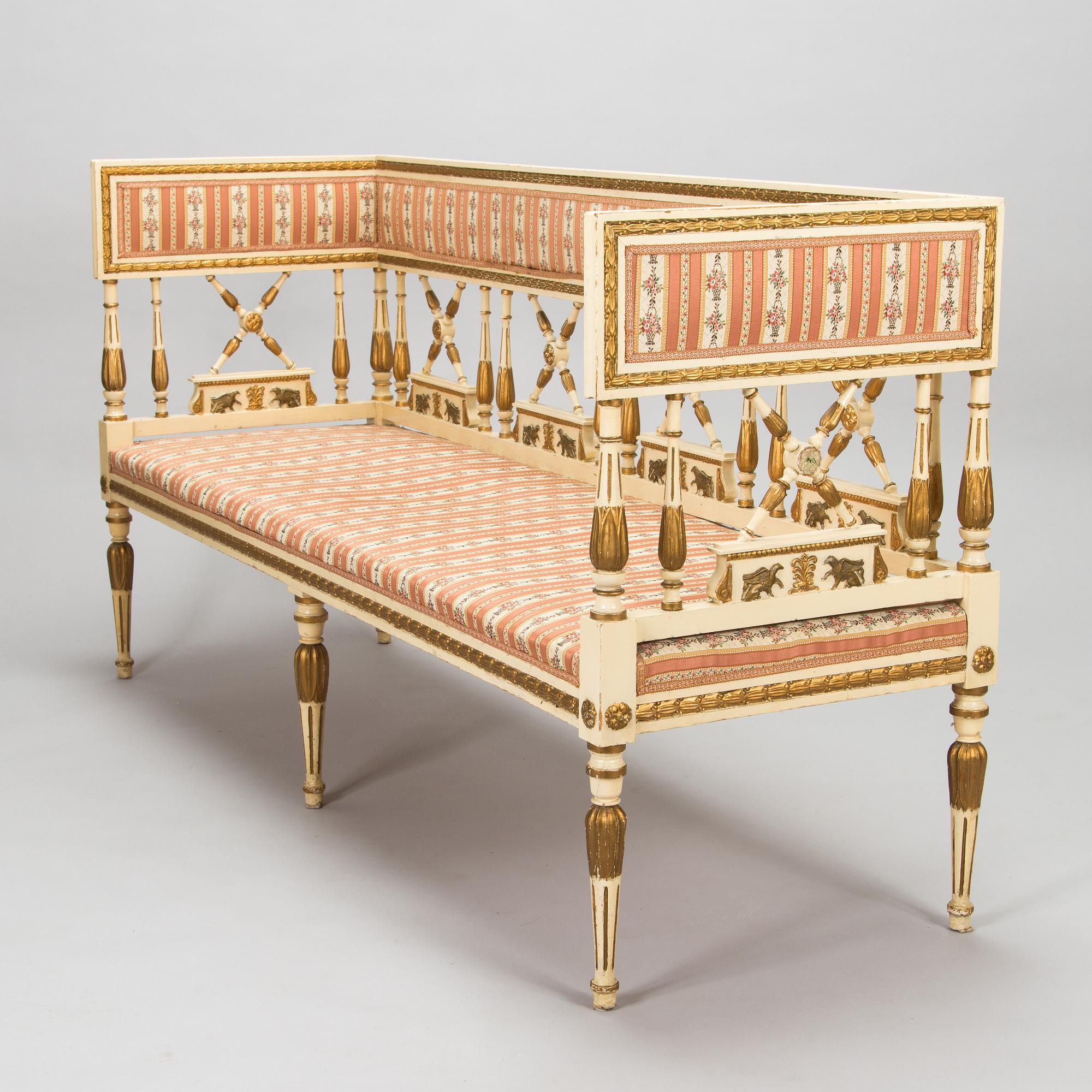 Soffa, bord samt ett par karmstolar, sengustaviansk stil, 1900-talets början.