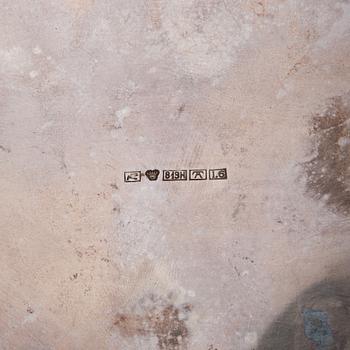 SOCKERSKÅL och GRÄDDSNÄCKA, silver, Finlands Guldsmeds ab, Åbo 1938. Vikt 586 g.