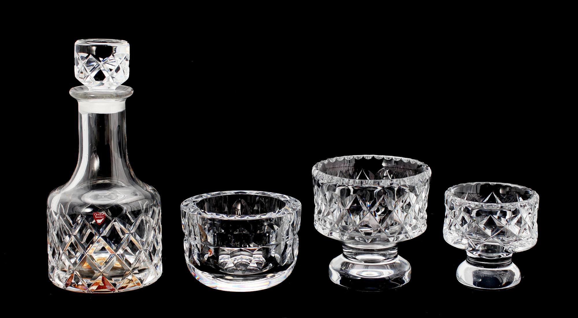 KARAFF SAMT 3 SKÅLAR, glas, Orrefors, Kosta, Boda Åfors, 1900-talets andra hälft.