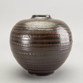 A set of six vases and a dish, by different makers, Höganäs and Vallåkra.