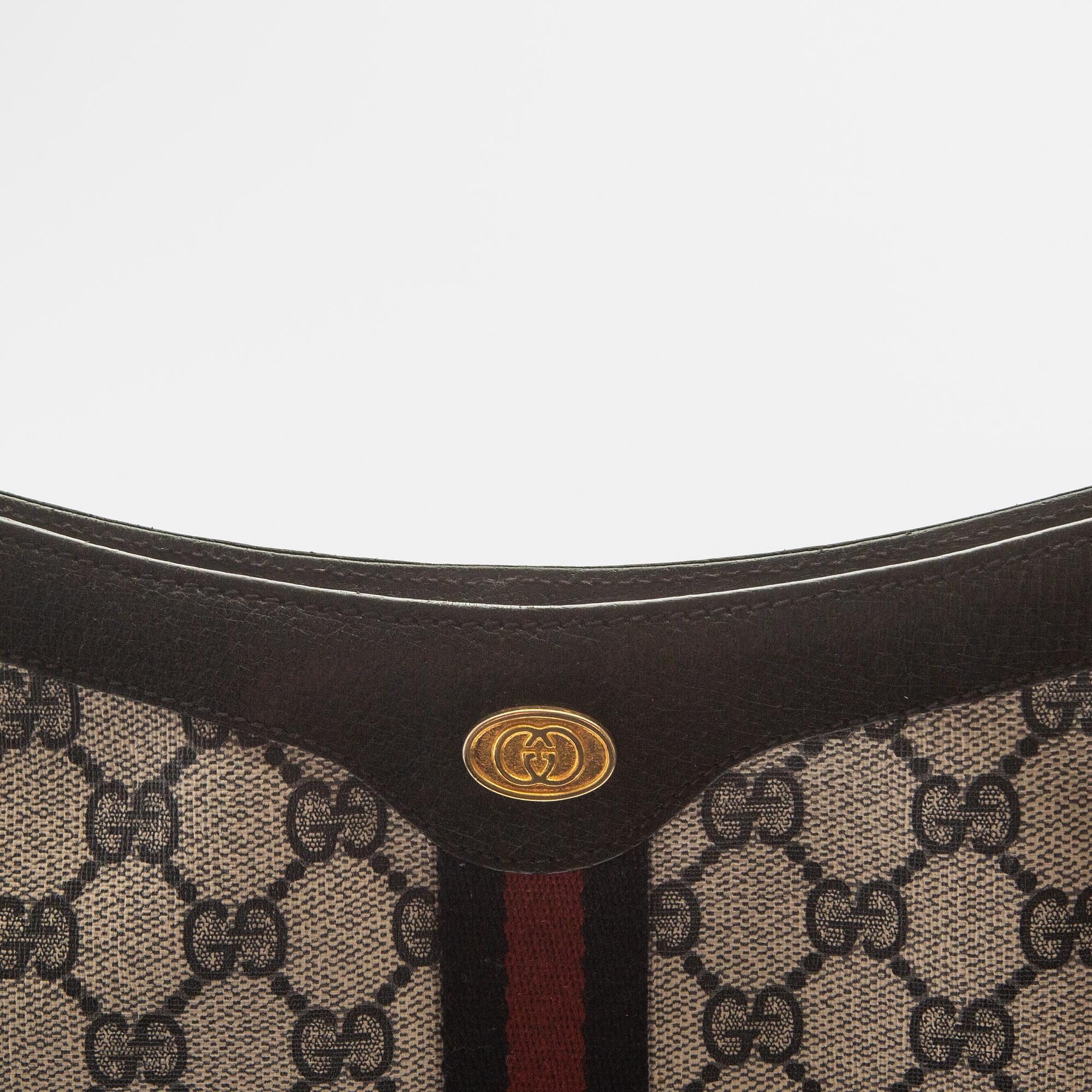 Gucci, Väska/Pouch "Microguccissima Wallet on Strap".