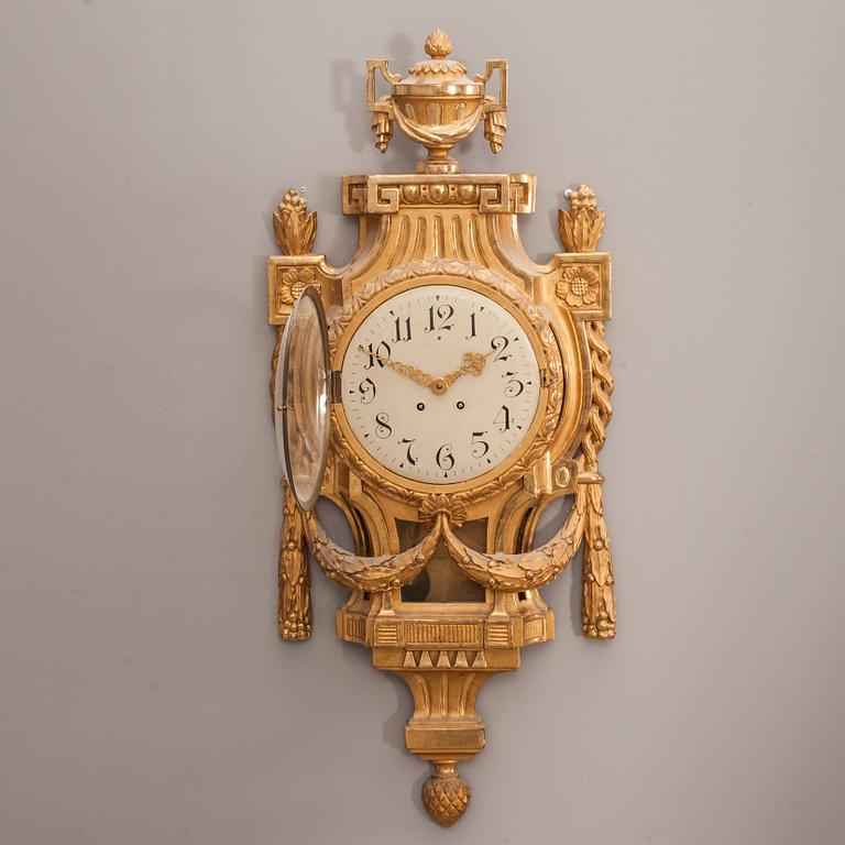 VÄGGPENDYL, gustaviansk stil. 1900-talets första hälft.