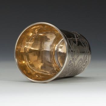 A BEAKER, 84 gilt silver. V. Lapschin Moscow 1856. Height 8,5 cm. Weight 113 g.