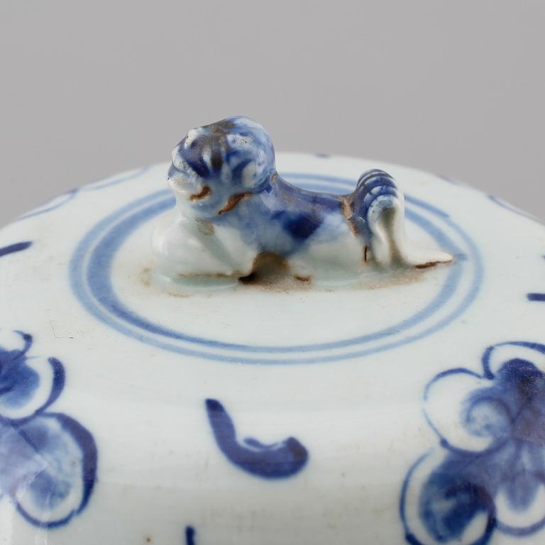 LOCKURNA, porslin, Kina, Sen Qingdynasti, 1800-tal.