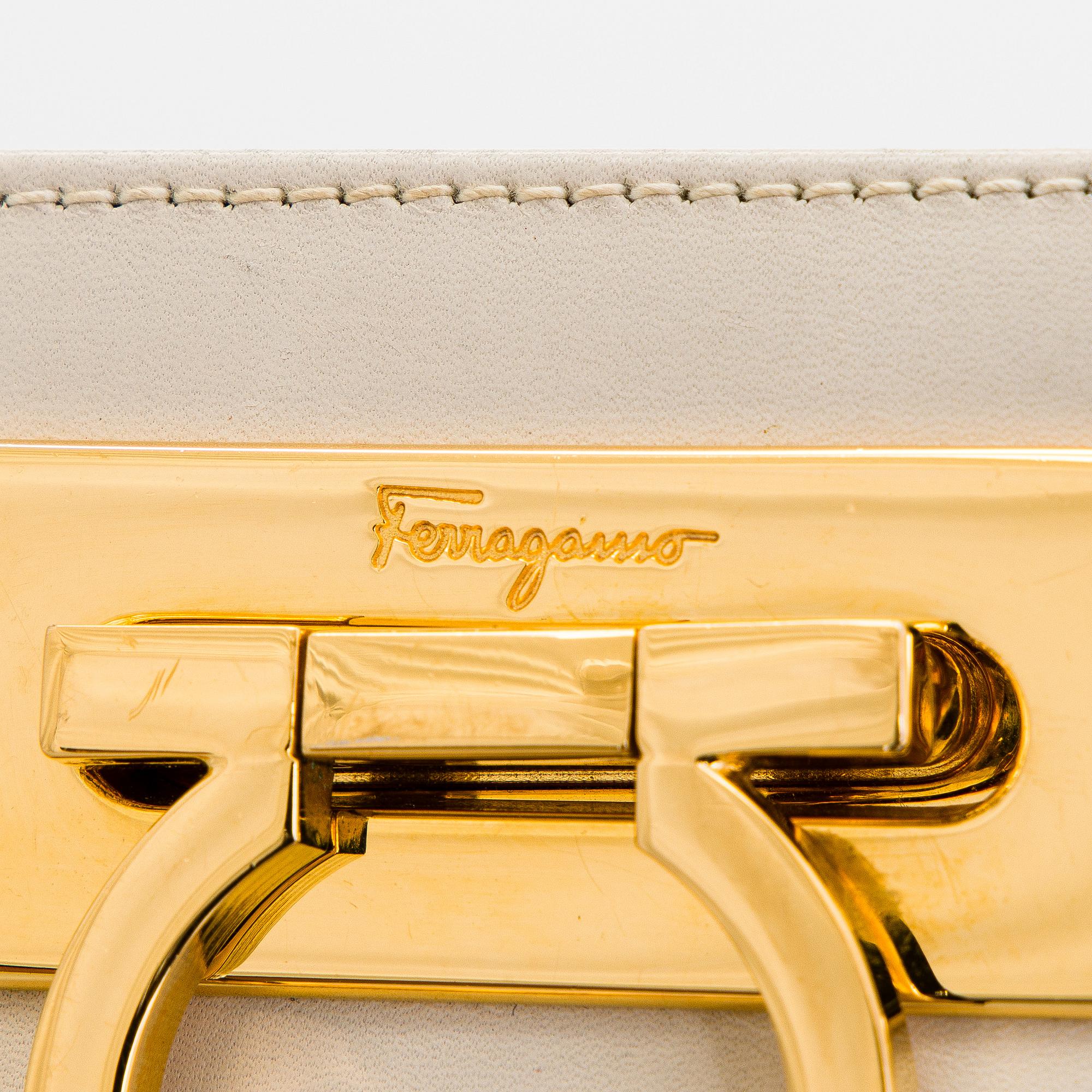 Salvatore Ferragamo, a leather “Gancini”bag.
