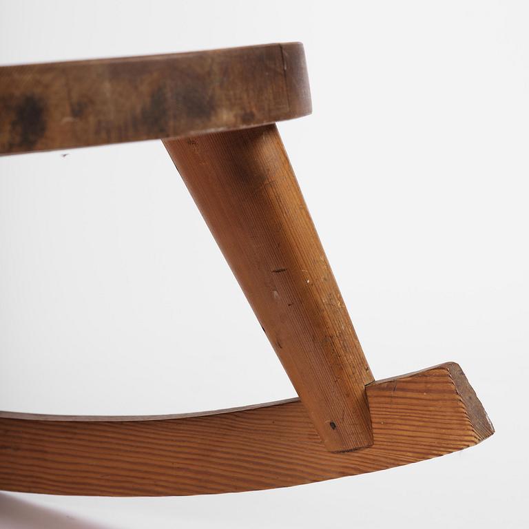 Steneby Hemslöjdsförening, gungstol, furu, 1930-40-tal.