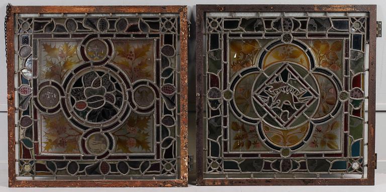 BLYGLASFÖNSTER, 2 st, 1800-talets andra hälft.