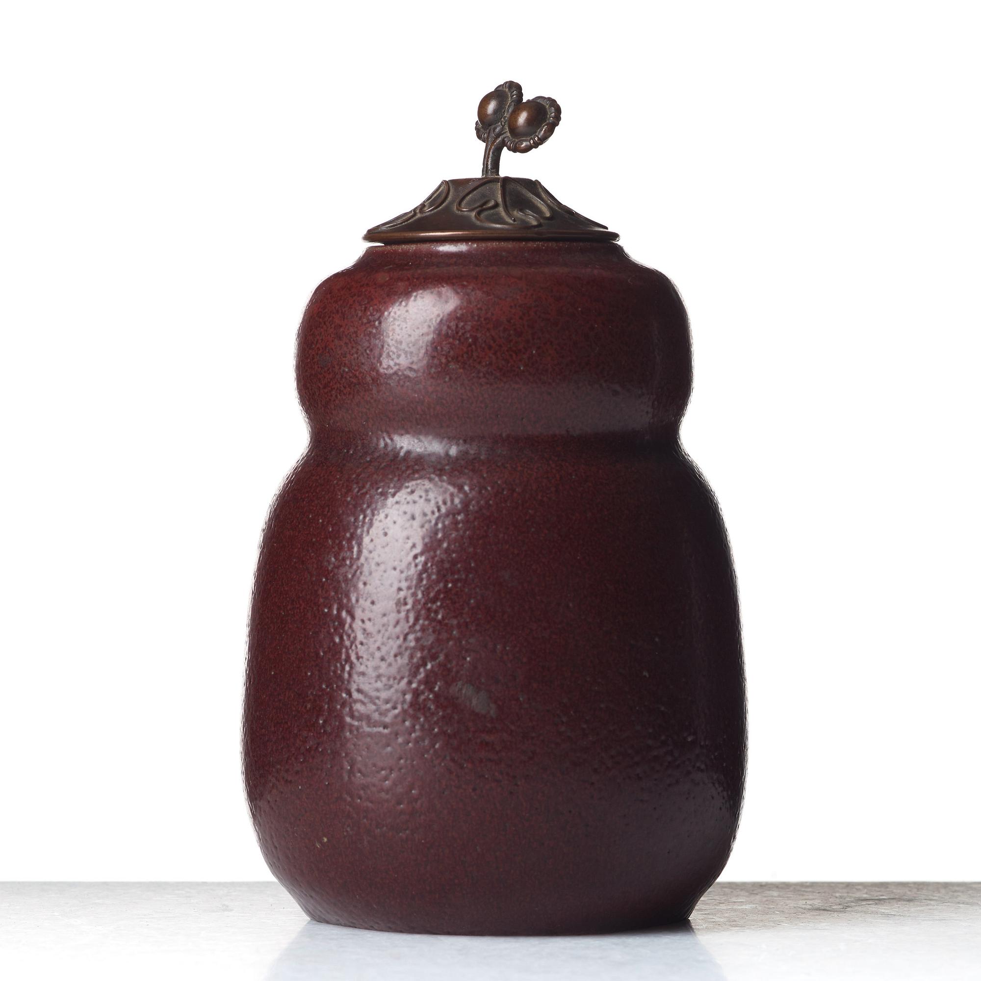 PATRICK NORDSTRÖM, urna med lock av patinerad brons, Royal Copenhagen, Danmark 1910-20-tal.