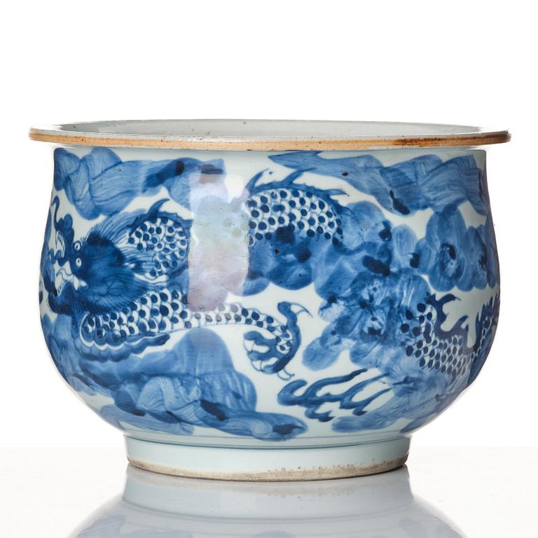 A blue and white censer, Qing dynasty, 18/19th Century.