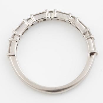 Ring platina med baguette- och runda briljantslipade diamanter, Emma Engelbert.