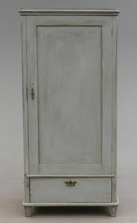 KLÄDSKÅP, omkring år 1900.