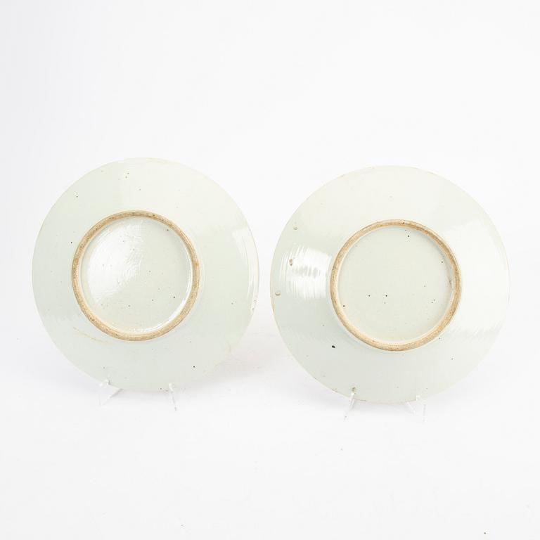 Fat, två stycken, porslin. Sen Qingdynasti, omkring 1900.