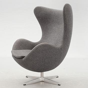 FÅTÖLJ, "Ägget", Arne Jacobsen, Fritz Hansen 2002.