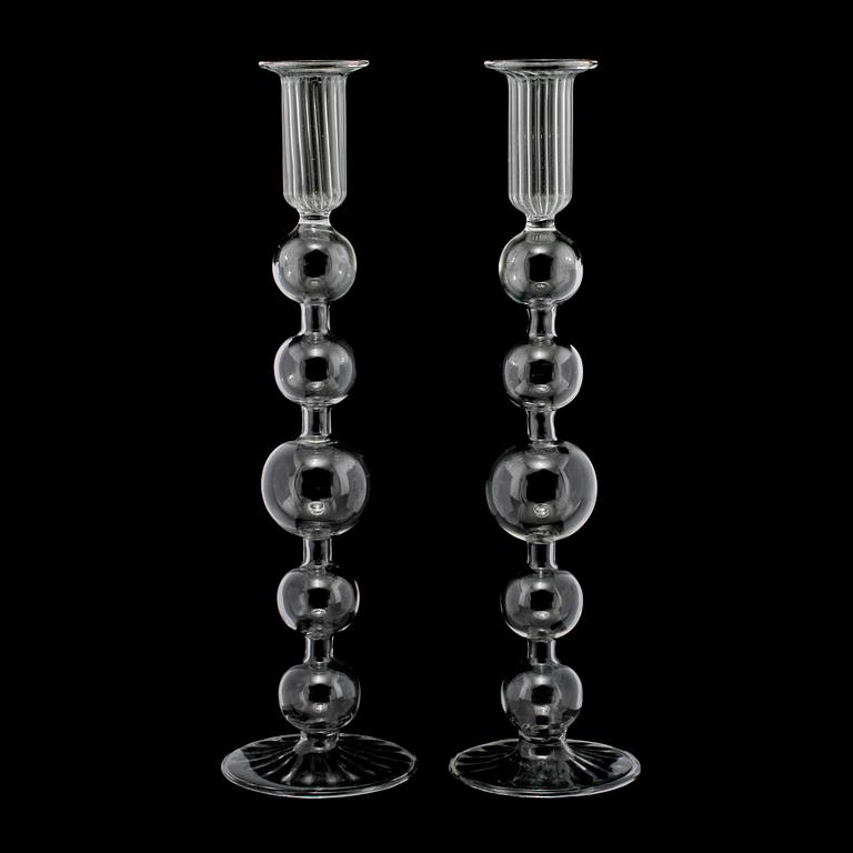 LJUSSTAKAR, ett par, glas, troligen Holland, 1900-talets första hälft.