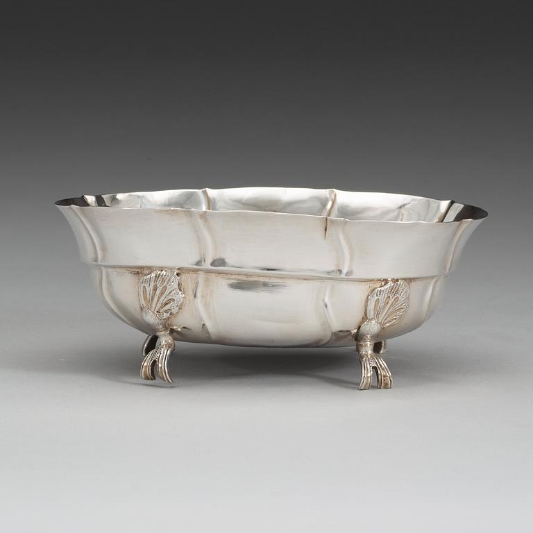 A Swedish 18th century silver sweet-bowl, marks of Samuel Presser, Linköping 1768.